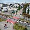 Der inzwischen geschlossene Bahnübergang an der      St.-Wolfang-Straße in Gerlenhofen bewegt die Menschen im Ort weiter.