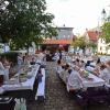 Dieses Bild entstand bei einem "Diner blanc" mit Vertretern der französischen Partnergemeinden in Babenhausen.