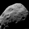 Raumsonde auf Tuchfühlung mit Marsmond Phobos