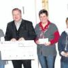 Hohes soziales Engagement beim Frauenbund Altenstadt macht 1000 Euro Spende für die Sanierung der Mariä-Geburt-Kirche möglich. Unser Bild zeigt (von links) Ellen Heller, Martina Schedel, Pfarrer Martin Jung, Petra Merk, Carmen Lamp und Sandra Mutschler bei der Spendenübergabe. 