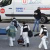 Ein mutmaßlicher Terrorist hat bei Attacken und einer Geiselnahme in Südfrankreich drei Menschen getötet und weitere verletzt.