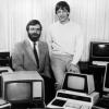 Die beiden Microsoft-Gründer Bill Gates (r) und Paul Allen (l) aufgenommen im Jahr 1981. 