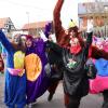 Mehrere Tausend Besucherinnen und Besucher säumten die Straßen, um mit dem Kötzer Narren Club Fasching zu feiern.