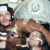 Der russische Weltraum-Spaziergänger Alexej Leonow (rechts) ist tot. Das Bild zeigt seine historische All-Begegnung mit dem US-Astronauten Thomas Stafford.
