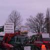 Schon früh machten sich Landwirte aus dem Landkreis auf den Weg nach Nördlingen zum Protest. Der Verkehr staute sich auf der B25 und in der Innenstadt. Über 1000 Traktoren waren auf der Kaiserwiese.