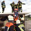 Retten, löschen, Türen öffnen – auch in Buttenwiesen zeigten Ehrenamtliche der Feuerwehr ihr Leistungsvermögen. Viele Besucher und Besucherinnen zeigten Interesse.