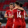 Bayerns Ivan Perisic jubelt nach seinem Treffer zum 2:0 mit den Mannschaftskameraden Müller, Lewandowski und Kimmich.