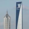 Produkte aus Mauerstetten sichern Aufzüge in Wolkenkratzern, wie hier im 492 hohen World Financial Center in Schanghai. 