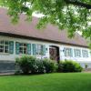 Das Kasmer-Haus in Mainbach heute: Direkt an der Durchgangsstraße gelegen ist es mit seiner schönen Fassade ein Hingucker.