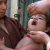 Ein afghanisches Kind wird im Rahmen einer Kampagne gegen Polio geimpft.