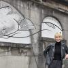 Stefanie Sanktjohanser aus Dießen hat diesen überdimensionalen Waller an ein Haus am Marktplatz gemalt. 