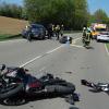 Zwei Motorradfahrer sind bei einem Verkehrsunfall zwischen Witzighausen und Weißenhorn schwer verletzt worden.