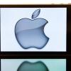 Das Logo von Apple auf einem iPhone zu sehen. Im chinesischen Fernsehen wird das iPhone als Bedrohung dargestellt.