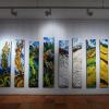 Zu einem symbolischen Querschnitt der schwäbischen Landschaft gruppiert Harry Meyer seine großformatigen Ölgemälde in der Oberschönenfelder Kunstausstellung „Buntes Schwaben“. 