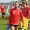 Moritz Leitner in tragender Rolle beim FCA-Training. In der Bundesliga kommt der 24-Jährige derzeit nicht zum Einsatz.