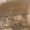 Die untere Mühle in Laub war auch Anfang des 20. Jahrhunderts im Besitz der Familie Seefried. Auf dem Bild zu sehen sind Pankraz jr, der Vater Pankraz sr., Anton, Mutter Theresia und die beiden Töchter Pauline und Laurentia. 