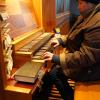Es ist eine komplexe Angelegenheit im Verborgenen. Mit Händen und Füßen bedient Christa Wall die Orgel in der Kirche St. Martin, die auch als „Königin der Instrumente“ bezeichnet wird. 	