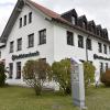 Die Niederlassung der VR-Bank Starnberg-Herrsching-Landsberg in Stadl wird geschlossen. Die Kunden müssen künftig im Kompetenzzentrum in Thaining ihre Bankgeschäfte erledigen. 	