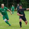 Wie häufig an diesem Sonntag kam Tobias Kapfer (links) zu spät gegen die überlegenen Höchstädter. Mit 0:5 unterliegt der SV Genderkingen zum Saisontart zu Hause gegen den SSV Höchstadt.  	