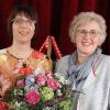 Kreisbäuerin Marianne Stelzle (rechts) gewann Isabella Timm-Guri vom Bayerischen Bauernverband für einen Vortrag. 	