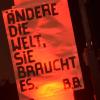 Das Brechtfestival-Motto 2017 lautete: „Ändere die Welt, sie braucht es.“ 	