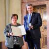 Ministerpräsident Markus Söder gratulierte beim Festakt im Kaisersaal der Residenz München Elisabeth König.