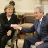 US President George W. Bush shakes hands with German Chancellor Angela Merkel during a meeting in the Oval Office of the White House in Washington, DC Thursday 04 January 2007. EPA/SHAWN THEW +++(c) dpa - Bildfunk+++