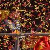 Red-Bull-Pilot Max Verstappen feiert nach seinem Sieg auf dem Podium.