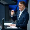 Karl Lauterbach (SPD), Bundesminister für Gesundheit, hat neue Corona-Regeln angekündigt.