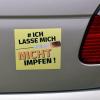 Mit Aufklebern versehene Autos waren am Samstag in Augsburg auf einer Protestrundfahrt unterwegs. 