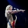 Taylor Swift mit Gitarre. Foto: Universal Music dpa