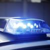 Ein Unbekannter hat sich an einem Kleintransporter in Vöhringen zu schaffen gemacht. Das berichtet die Polizei. 