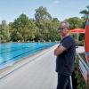 Jochen Hihler ist Betriebsleiter im Eichwaldbad. In seinen 26 Jahren im Bad hat er den Rettungsring aber nie benutzt.