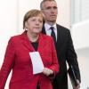 Ernste Mienen: Merkel und Stoltenberg gestern in Berlin. 	 	