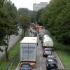 Auf der Mühlhauser Straße staut sich derzeit der Verkehr stadtauswärts. 