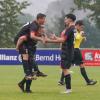 Am Ende des Heimspiels gegen Buchdorf/Daiting hatten die Wemdinger Grund zu feiern: Mit 4:3 setzte sich das Team von Trainer Chris Luderschmid (Mitte) in einem spektakulären Schlagabtausch durch. 