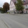 Die Hauptstraße in Kleinaitingen ist vor allem in den Morgenstunden viel befahren. Für Schulkinder soll die Situation verbessert werden.
