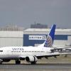 Eine Maschine der US-Fluglinie United Airlines. United hatte auf dem internationalen Flughafen von Chicago einen Mann aus der Kabine zerren lassen, weil das Flugzeug angeblich überbucht war.