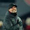 Liverpools Trainer Jürgen Klopp freut sich über den Sieg gegen Sheffield United.