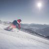 Viele Skigebiete in der Alpenregion bieten Skifahrern neue Angebote.