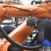 Kuka spürt vor allem die Krise in der Autoindustrie. Der Augsburger Roboter- und Anlagenbauer ließ mit drei Gewinnwarnungen aufhorchen. Und immer wieder werden Arbeitsplätze abgebaut.