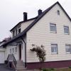 Ursprünglich war einmal geplant, dass in dieses Haus in Bergheim Asylbewerber einziehen sollten. Soweit kam es allerdings nicht – das Haus steht momentan leer. Der Landkreis zahlt aber Miete. 