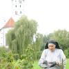 Für Schwester Emilie ist die Gartenarbeit ein Jungbrunnen. „Bewegung und frische Luft tut gut“, sagt die 80-jährige Klosterfrau. 