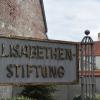 Der Eingang zur Elisabethenstiftung in Lauingen. In einem Nebengebäude an der Zenettistraße könnte bald ein Kindergarten entstehen.  	
