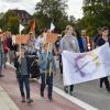 Die Initiative „Landsberg bleibt bunt“ hat am Freitag eine Demonstration mit der Bewegung „Seebrücke“ veranstaltet. Ihre Forderung: Die Stadt Landsberg soll sich zum „sicheren Hafen“ erklären.