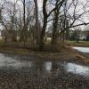 Der Weiher im Gögginger Park ist immer noch undicht und das Wasser versickert