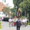 Großer Festtag für den Weicheringer Ortsteil Lichtenau: Angeführt von der Unterviertelmusi marschierte der Festzug im Anschluss zum Feuerwehrgerätehaus, um dort das neue Einsatzfahrzeug zu weihen. 