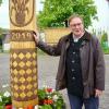 Ulrich Fahrner am Maibaum 2019. Er tritt bei der Kommunalwahl 2020 in Dinkelscherben als Bürgermeisterkandidat für die CSU an.  	Foto: Philipp Kinne