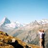 Krumbachs Alt-Bürgermeister Georg Winkler fotografiert den "Berg der Berge", das Matterhorn (4478 m). Sein Standort: Hoch über Zermatt in Richtung Gornergrat.