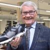 Arthur Thanner hat aus einem kleinen Schuhgeschäft ein mittelständisches Unternehmen gemacht, das inzwischen etwa 250 Menschen in Höchstädt beschäftigt. Der Unternehmer feiert am  Freitag seinen 90. Geburtstag. 	